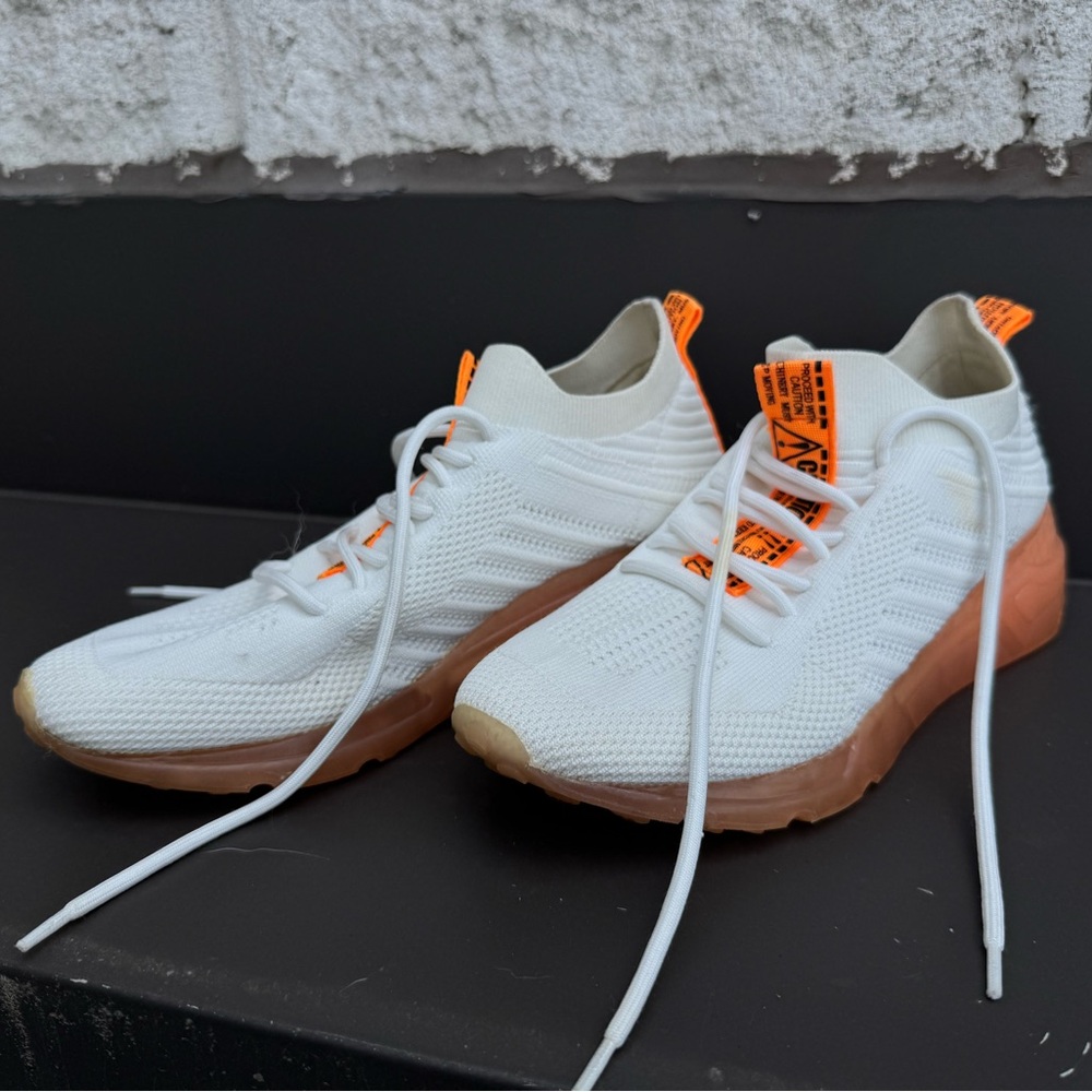 Steve Madden Cello White and Orange Sneakers, size 9